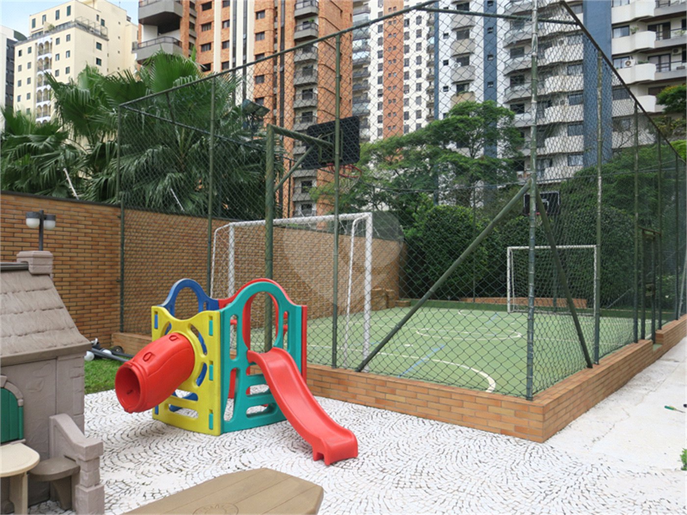 Apartamento à venda com 3 suítes em Vila Suzana, São Paulo, SP
