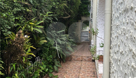 Sobrado à venda com 4 quartos, sendo 2 suítes, em Vila Monumento, São Paulo, SP