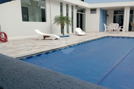 Casa à venda com 4 quartos, sendo 1 suíte, em Vila Rosa, Itapetininga, SP