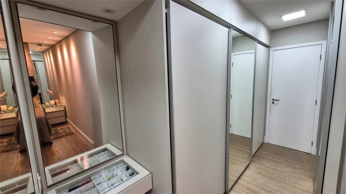 Apartamento à venda com 3 quartos, sendo 1 suíte, em Jardim Adhemar de Barros, São Paulo, SP