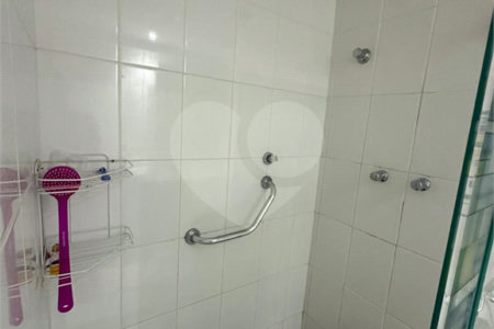 Casa à venda com 3 quartos, sendo 2 suítes, no condomínio Townhouse Village Morumbi, São Paulo - SP