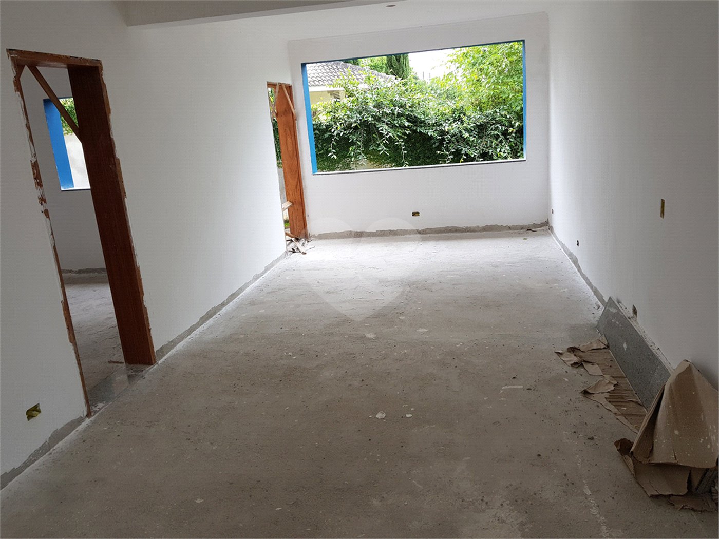 Casa à venda com 4 suítes no condomínio Suíça da Cantareira, Mairiporã - SP
