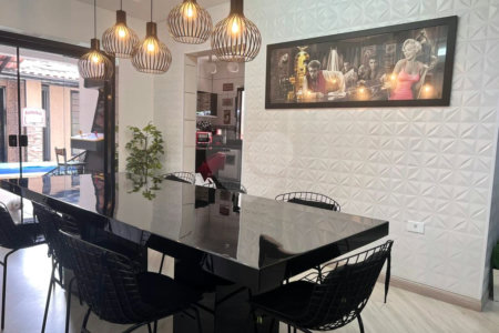Sobrado à venda com 3 quartos, sendo 1 suíte,  em Jardim Modelo, Suzano, SP