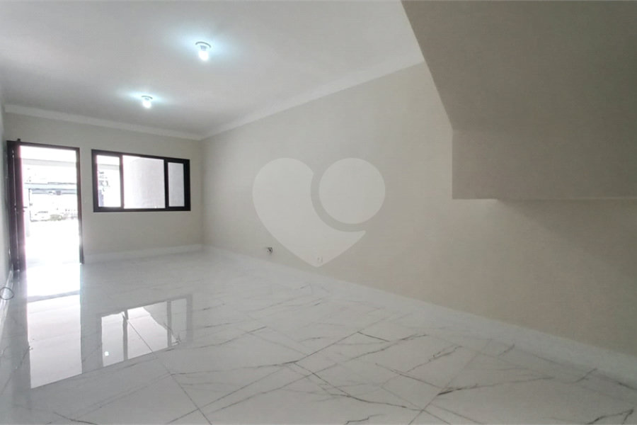 Sobrado à venda com 3 suítes em Vila Guilherme, São Paulo, SP