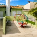 Casa à venda com 3 quartos, sendo 1 suíte,  no condomínio Maison Vert, Várzea Grande - MT