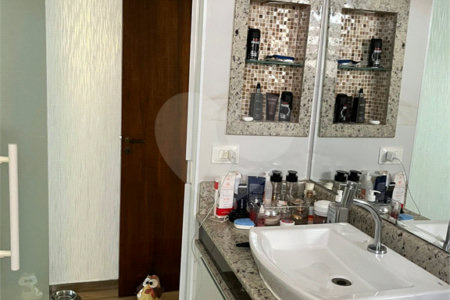Sobrado à venda com 3 quartos, sendo 1 suíte, em Jardim Fernandes, São Paulo, SP