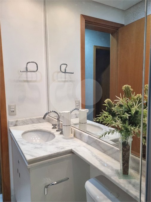 Apartamento à venda com 2 quartos, sendo 1 suíte,  em Vila Mogilar, Mogi das Cruzes, SP