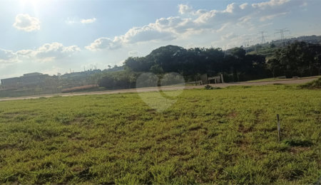 Terreno à venda no condomínio Ville Sainte Anne, Campinas - SP