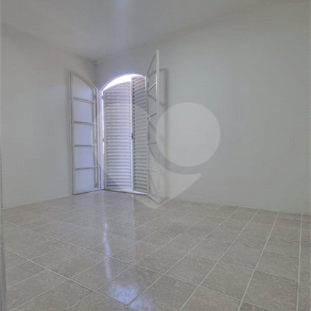 Sobrado à venda com 2 quartos em Vila Nivi, São Paulo, SP