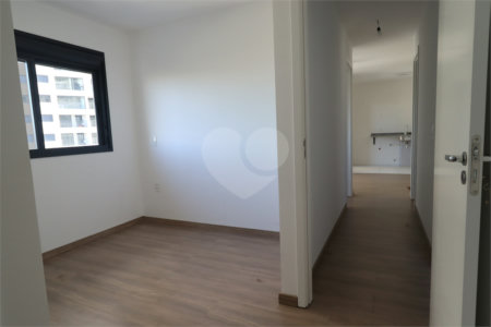 Apartamento à venda com 3 quartos, sendo 1 suíte, em Vila Anastácio, São Paulo, SP