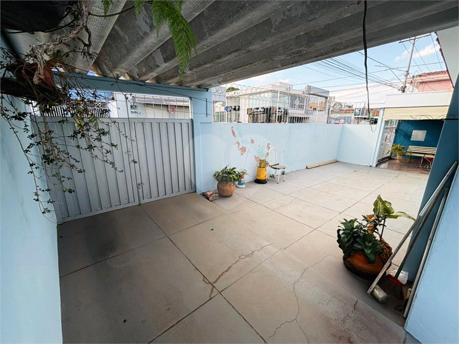 Casa 2 dormitórios Antônio Blanco