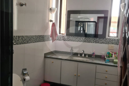 Casa com 3 dorm, 2 suítes, área gourmet, 4 vagas na Mooca