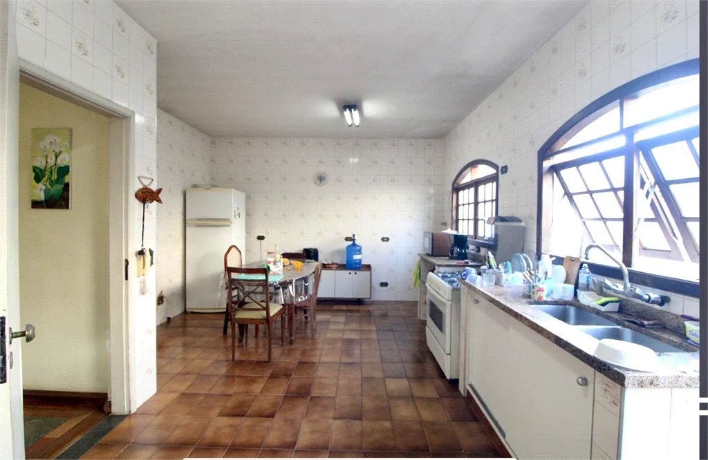Casa à venda com 4 quartos, sendo 2 suítes,  em Jardim Santa Helena, São Paulo, SP