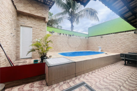 Casa à venda com 3 quartos, sendo 1 suíte, em Campo Grande, Rio de Janeiro, RJ