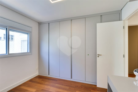 Casa à venda com 3 quartos, sendo 2 suítes, no condomínio Paço da Boa Vista, São Paulo - SP