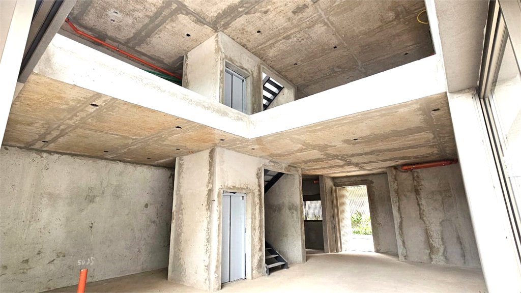 Casa à venda com 4 suítes no condomínio Plm 875, São Paulo - SP