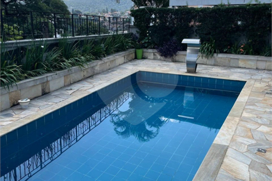 Casa à venda com 3 suítes no condomínio Quinta de Santo Antônio, São Paulo - SP