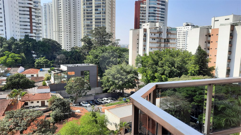 Apartamento à venda com 3 quartos, sendo 1 suíte, em Jardim Marajoara, São Paulo, SP