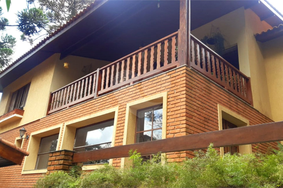 Casa à venda com 3 quartos, sendo 1 suíte, no condomínio Jardim da Monntanha Ii, Mairiporã - SP