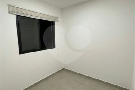 Apartamento à venda com 2 quartos em Vila Invernada, São Paulo, SP
