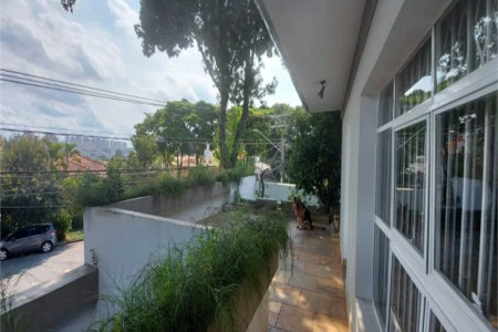 Casa à venda com 4 suítes em Jardim Londrina, São Paulo, SP
