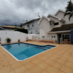 Casa para alugar com 3 quartos, sendo 1 suíte, no condomínio Recanto dos Paturis, Vinhedo - SP