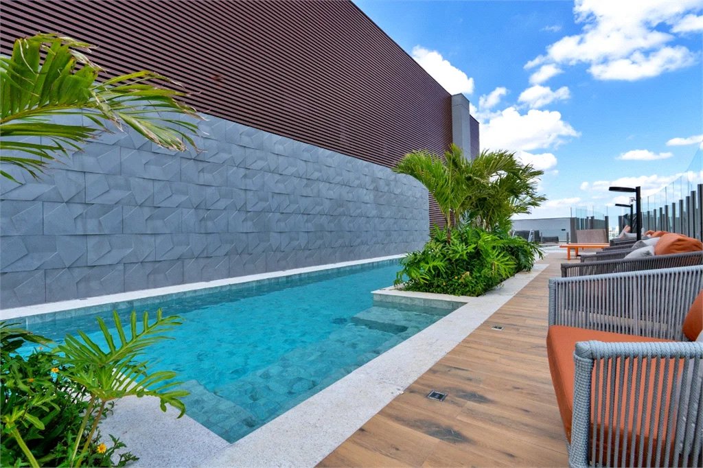 Apartamento à venda com 4 quartos, sendo 2 suítes,  em Jardim das Acácias, São Paulo, SP