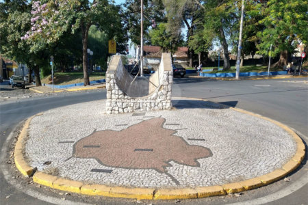 Terreno à venda no Centro, Elias Fausto, SP
