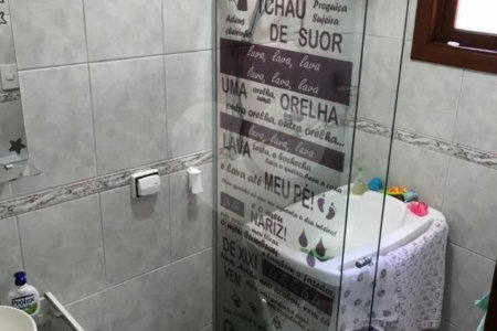 Casa à venda com 3 quartos, sendo 1 suíte, no condomínio Residencial Gabriela, São Paulo - SP