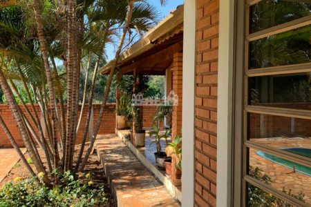 Casa à venda em Aparecida de São Manuel, São Manuel – SP, com projeto que valoriza conforto, iluminação natural e áreas de convivência.