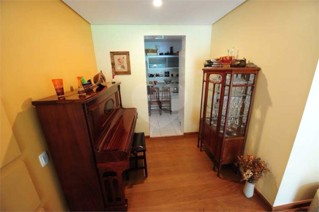 Apartamento à venda ou para alugar com 3 quartos, sendo 2 suítes, em Jardim Morumbi, São Paulo, SP