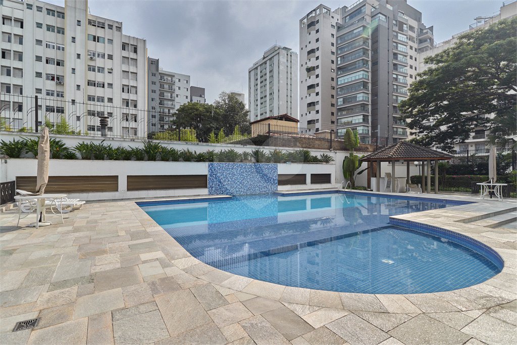 Apartamento à venda com 4 quartos, sendo 3 suítes, em Campo Belo, São Paulo, SP