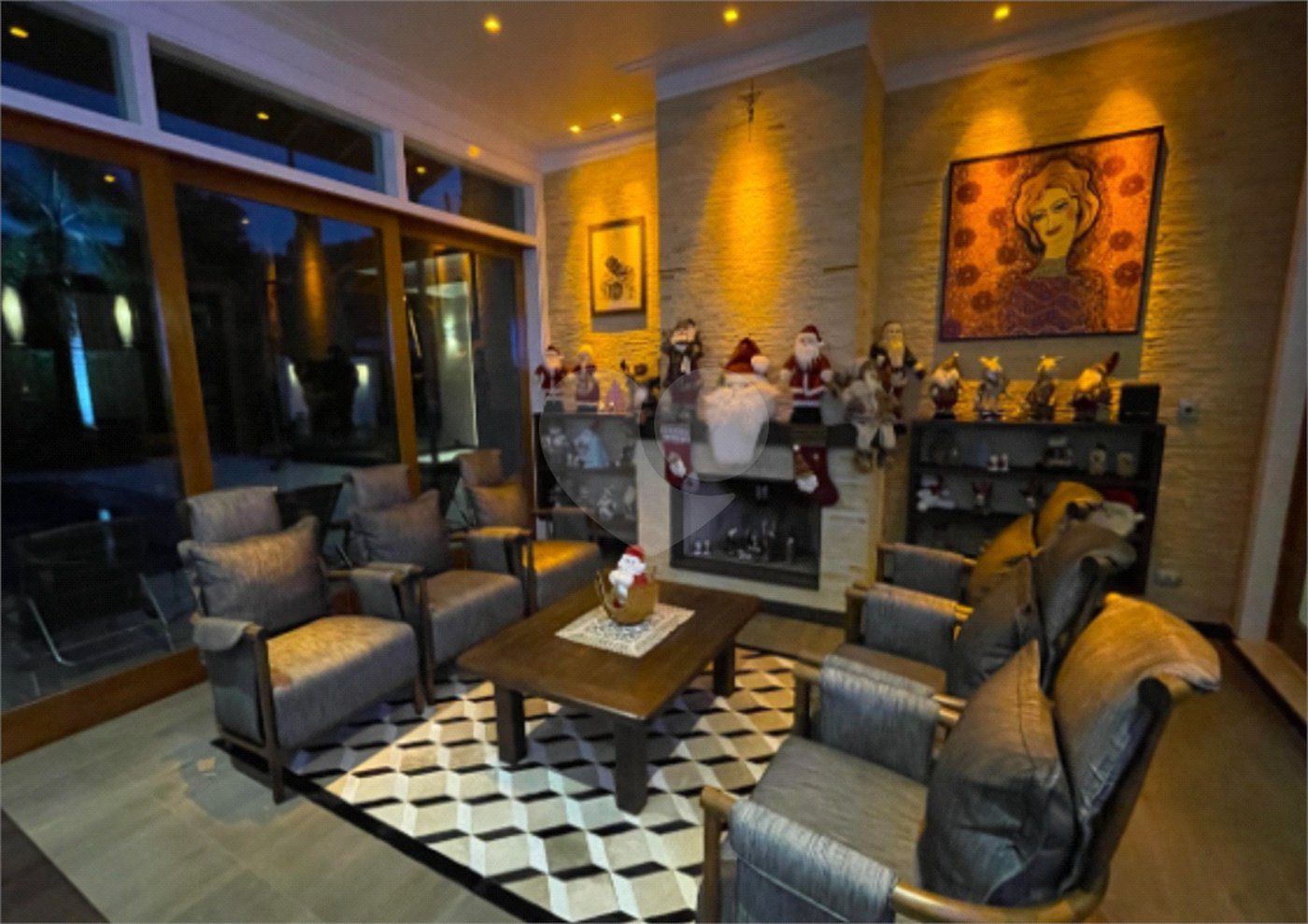 Casa à venda com 4 suítes no condomínio Halvétia Country Residencial, Indaiatuba - SP
