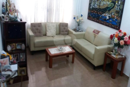 Casa à venda com 3 quartos, sendo 1 suíte,  no condomínio Alameda do Eucaliptos, São Paulo - SP