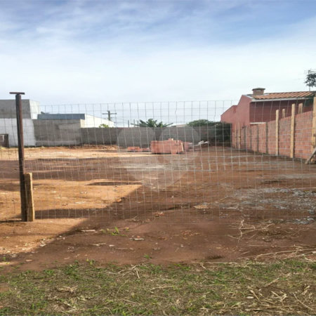 Terreno 300m² Parque Ferh
