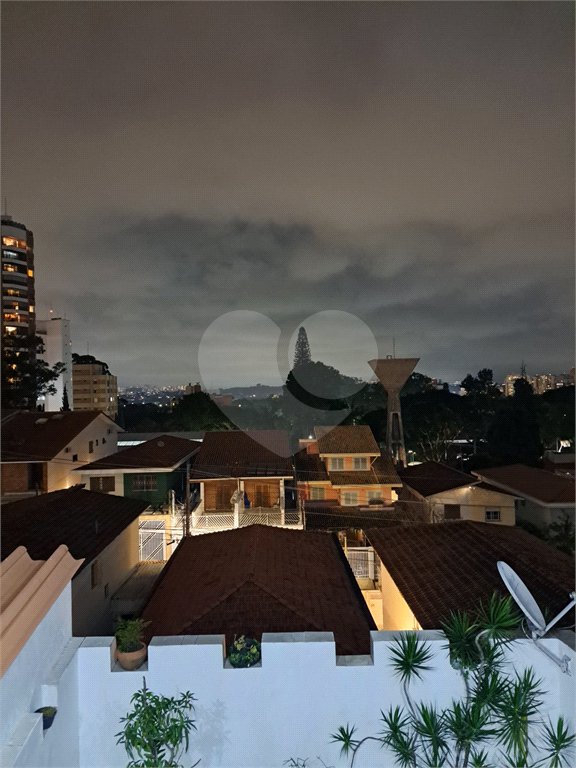Sobrado à venda com 4 quartos, sendo 2 suítes,  em Vila Madalena, São Paulo, SP