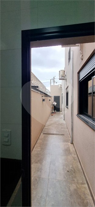 Casa à venda com 3 quartos, sendo 1 suíte, no condomínio Villas Mabel, Ribeirão Preto - SP