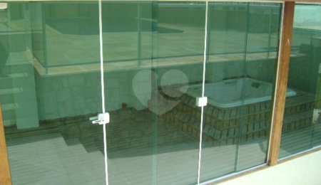 Casa à venda com 3 suítes no condomínio Estância Marambaia, Vinhedo - SP