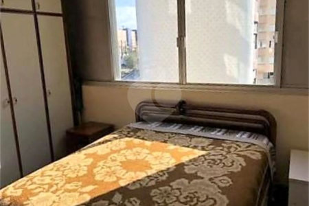 Apartamento à venda com 3 quartos, sendo 1 suíte, em Vila Mariana, São Paulo, SP