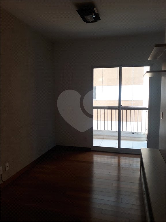 Apartamento à venda ou para alugar com 2 quartos, sendo 1 suíte, em Jardim Carambeí, São Roque, SP
