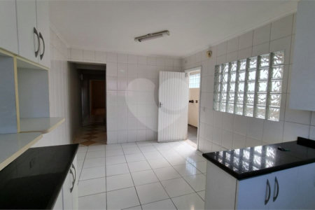 Casa à venda com 3 quartos em Jardim Ester, São Paulo, SP