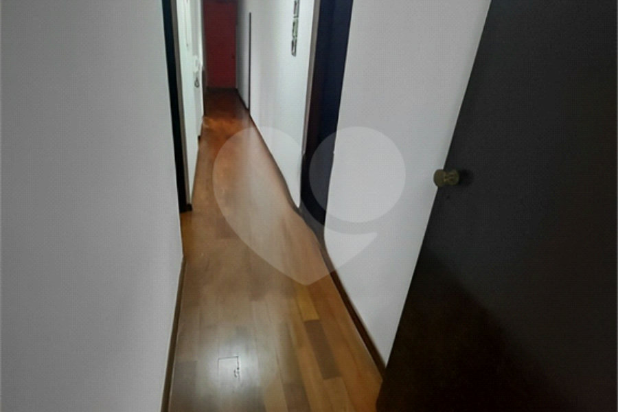 Sobrado à venda com 5 quartos, sendo 3 suítes, em Vila Clarice, São Paulo, SP