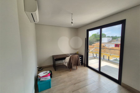 Casa à venda com 3 suítes no condomínio Terras de São Francisco, Vinhedo - SP