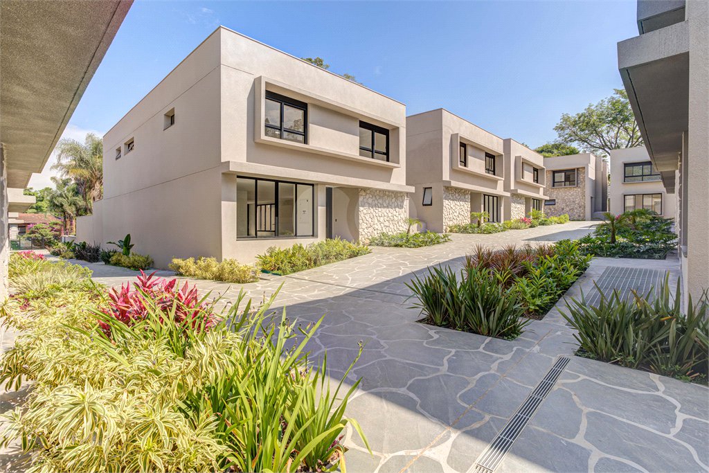 Casa à venda com 4 suítes no condomínio Hípica Max Garden, São Paulo - SP