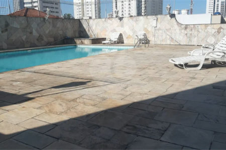 Apartamento à Venda | 327 m² | 4 dormitórios (1 suíte) | 2 vagas na Mooca!