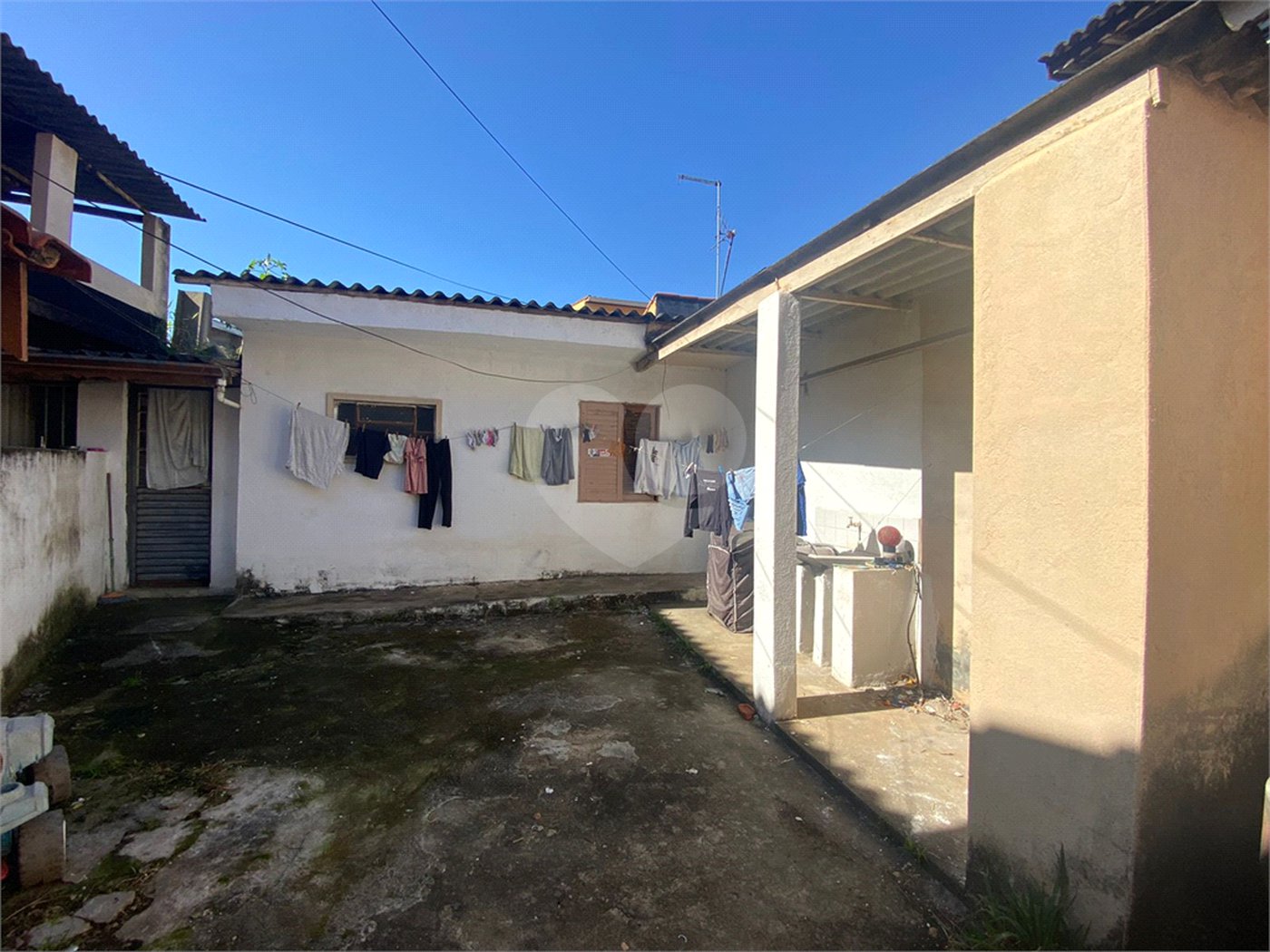 Casa à venda com 2 quartos, sendo 1 suíte,  em Jardim Alvinópolis Ii, Atibaia, SP