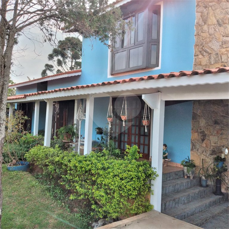 Chácara à venda com 4 quartos, sendo 1 suíte,  em Vila Dom Pedro, Atibaia, SP