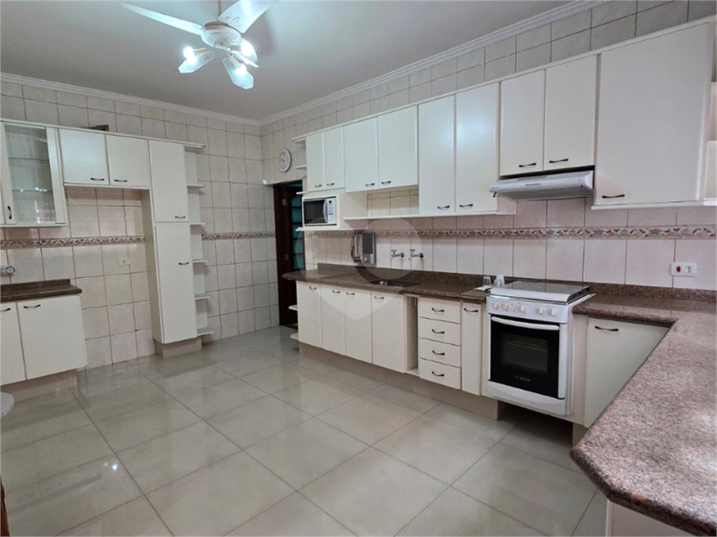 Casa à venda com 3 quartos, sendo 1 suíte, em Vila Pereira Cerca, São Paulo, SP