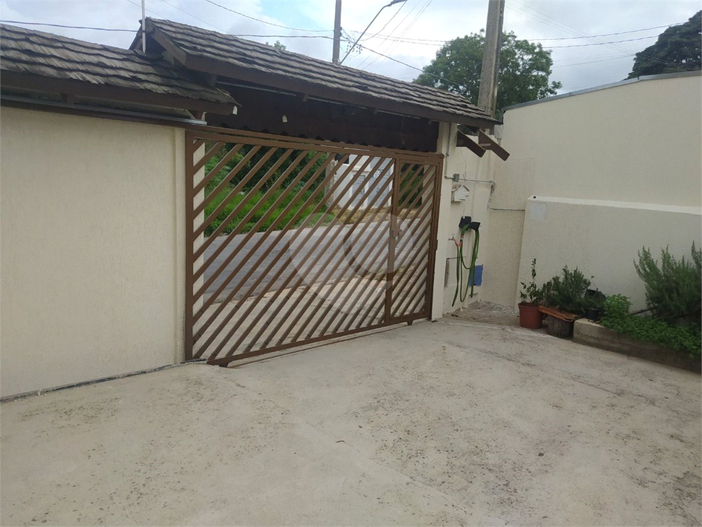 Casa à venda com 4 quartos, sendo 2 suítes, em Jardim Caparelli (mailasqui), São Roque, SP