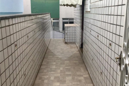 Sobrado à venda com 3 quartos em Vila Galvão, Guarulhos, SP